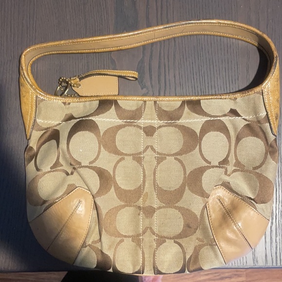 Coach Handbag - Picture 2 of 3